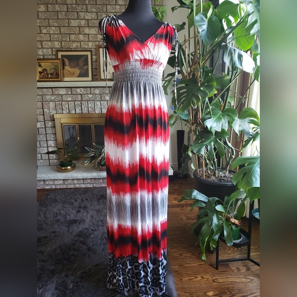 NWT Long Maxi Coverup Red Black Beach White Animal Print Summer Dress Size M - Picture 1 of 6